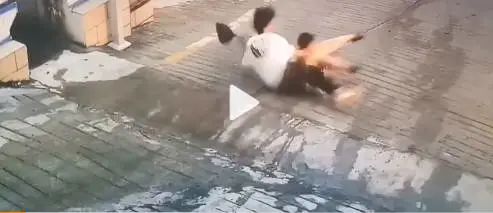 DƬ